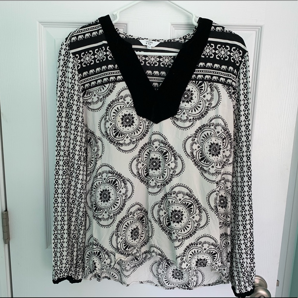 Crown and Ivy Top. Black and White.